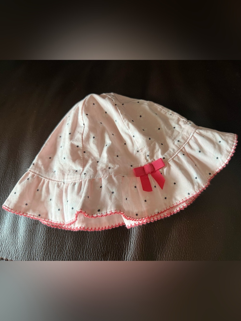 Gymboree brand new baby hat 3-6 months light pink white flowers Velcro strap